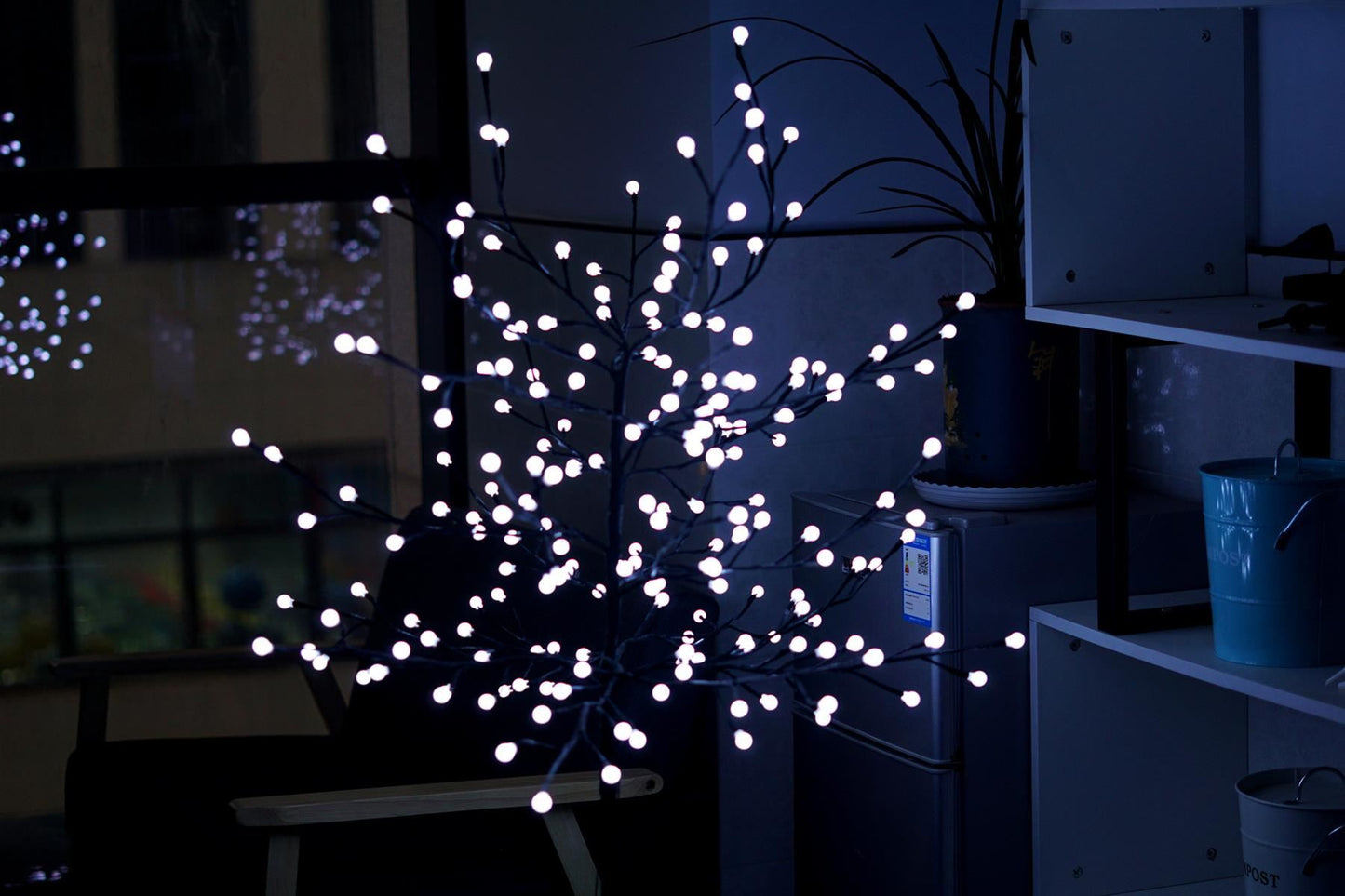 5ft LED Berry Tree - White
