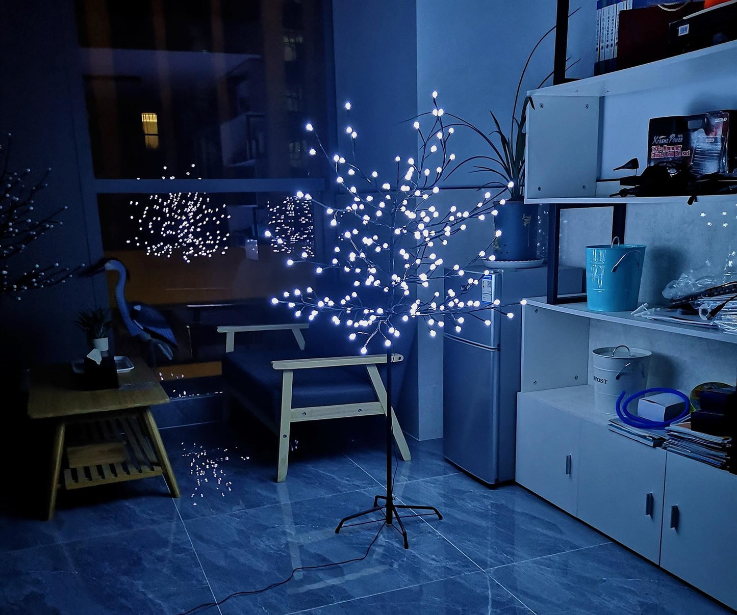 5ft LED Berry Tree - White