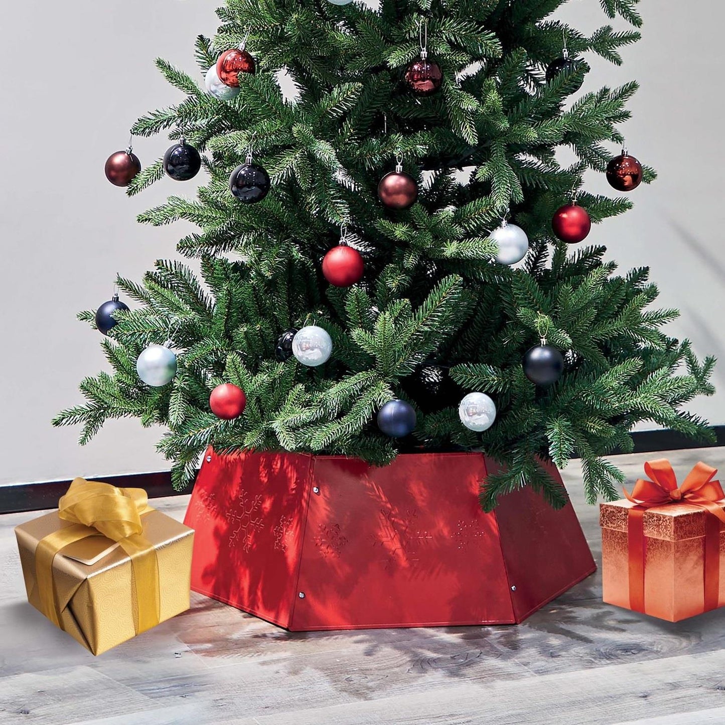 Hexagonal Metal Tree Skirt - Red