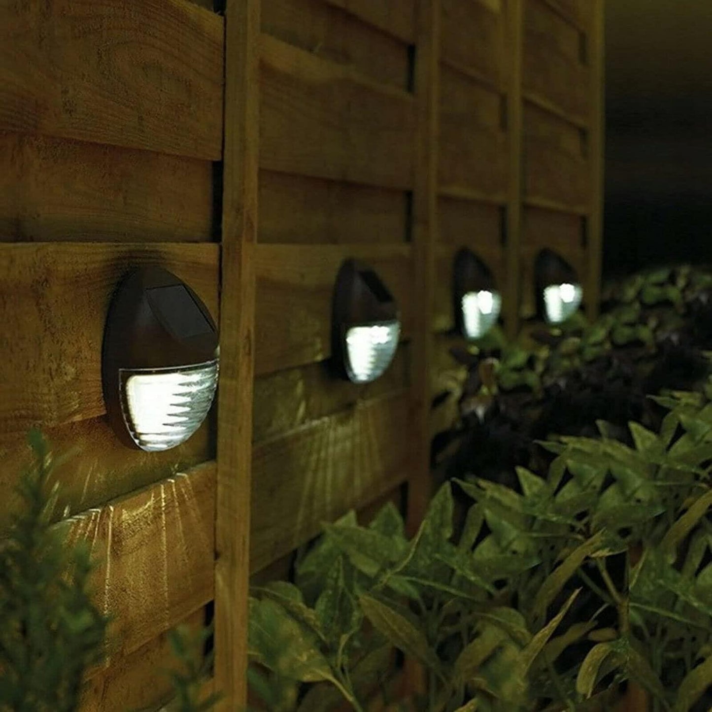 Hobart Gold Effect LED Solar Light Fence & Wall