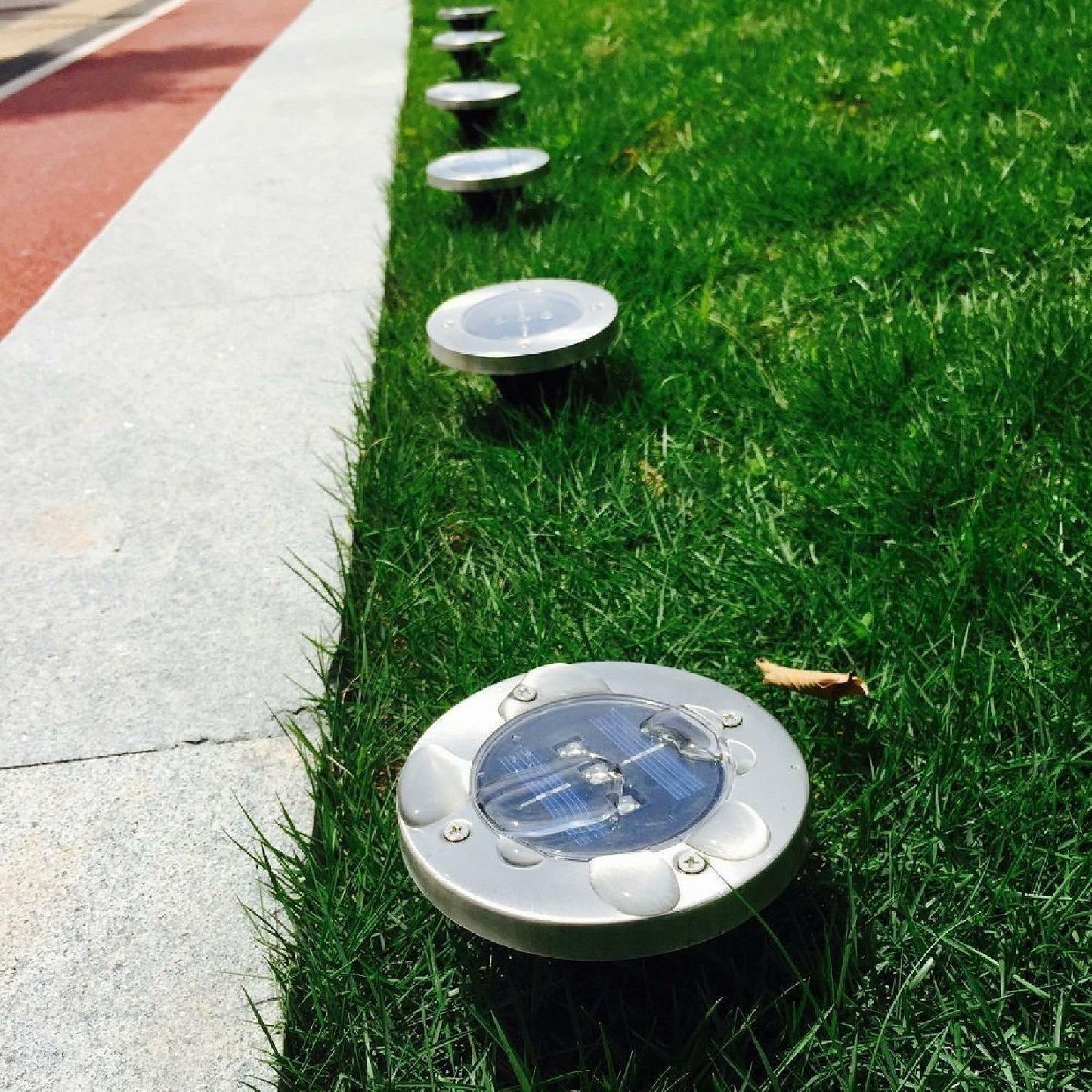 8 x LED Solar Decking Lights